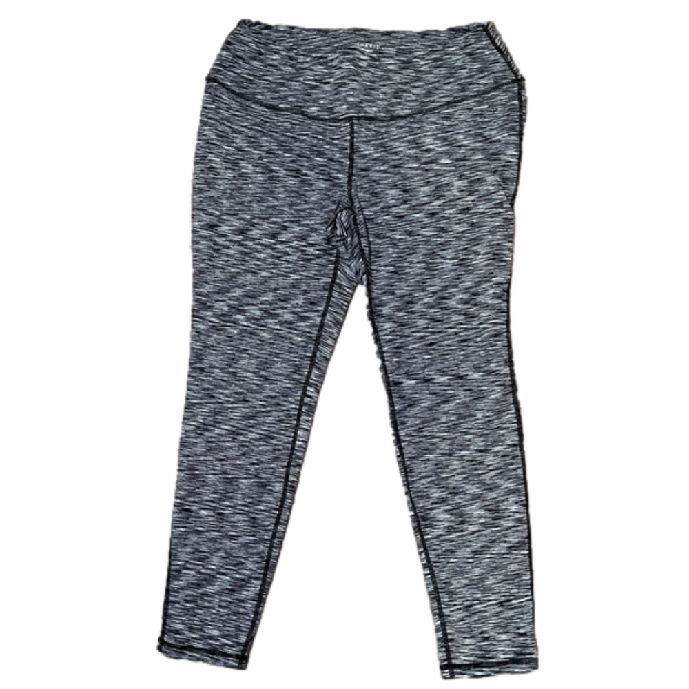 Torrid Active 7/8 Cropped Leggings - Size 2x black & white